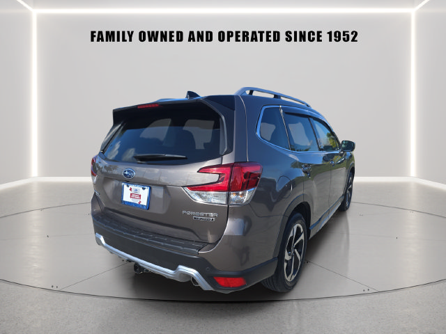 Certified 2024 Subaru Forester Touring AWD/4WD image 3