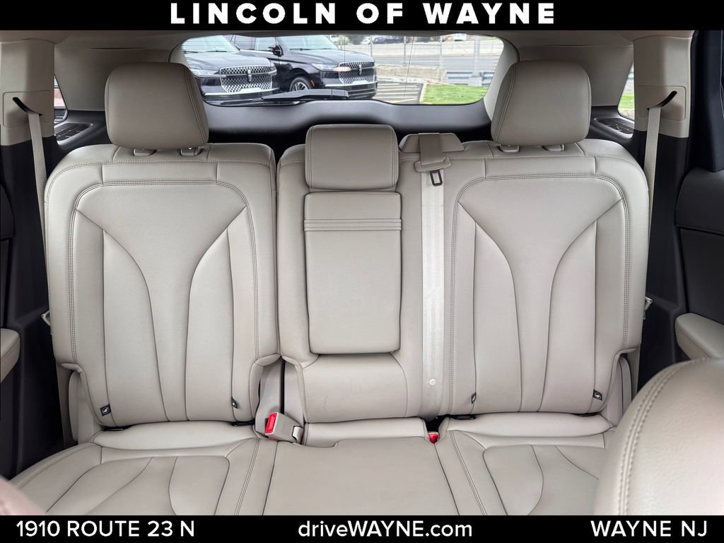 Certified 2022 Lincoln Nautilus AWD w/ Premium Package image 21