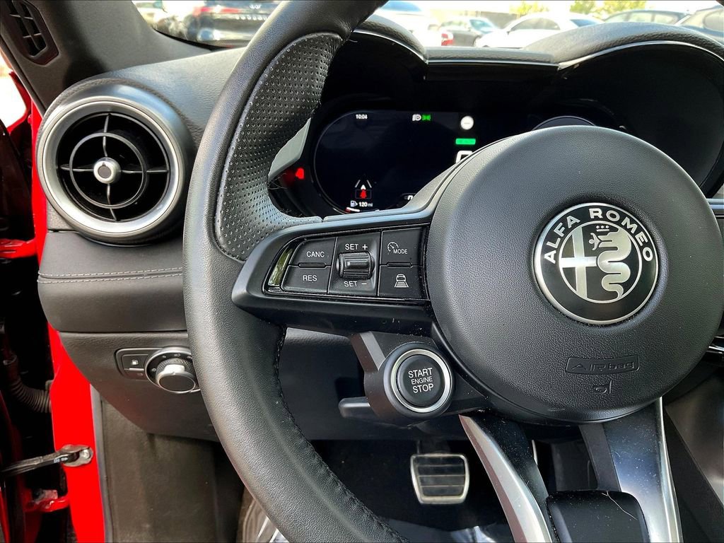Used 2024 Alfa Romeo Tonale Veloce AWD/4WD image 11