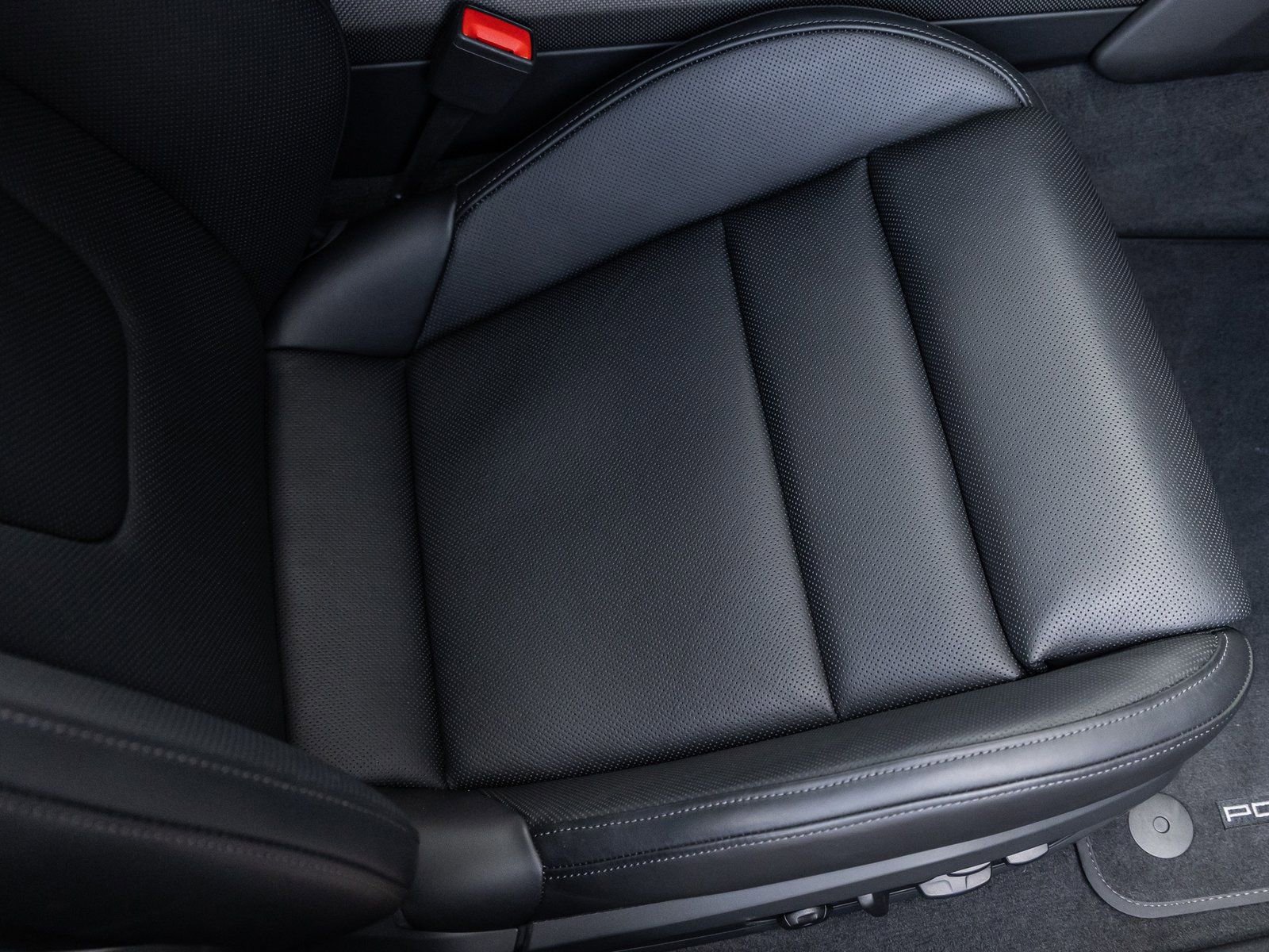 Used 2025 Porsche Taycan GTS image 47