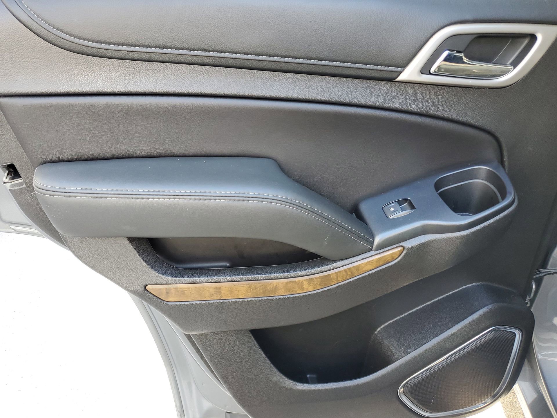 Used 2019 GMC Yukon Denali w/ Denali Ultimate Package image 10