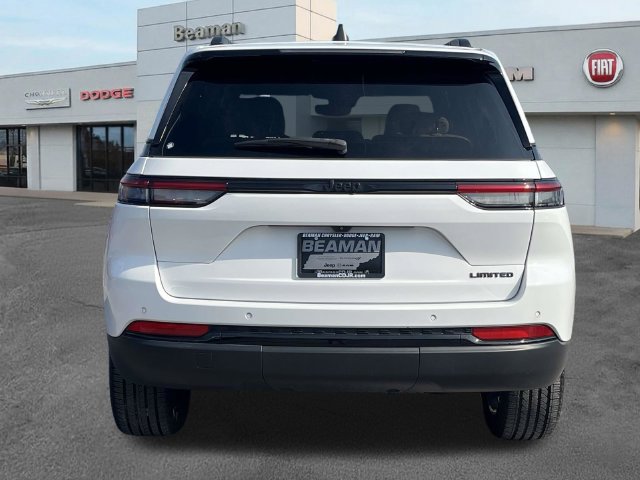 Used 2023 Jeep Grand Cherokee Limited w/ Black Appearance Package RWD image 6