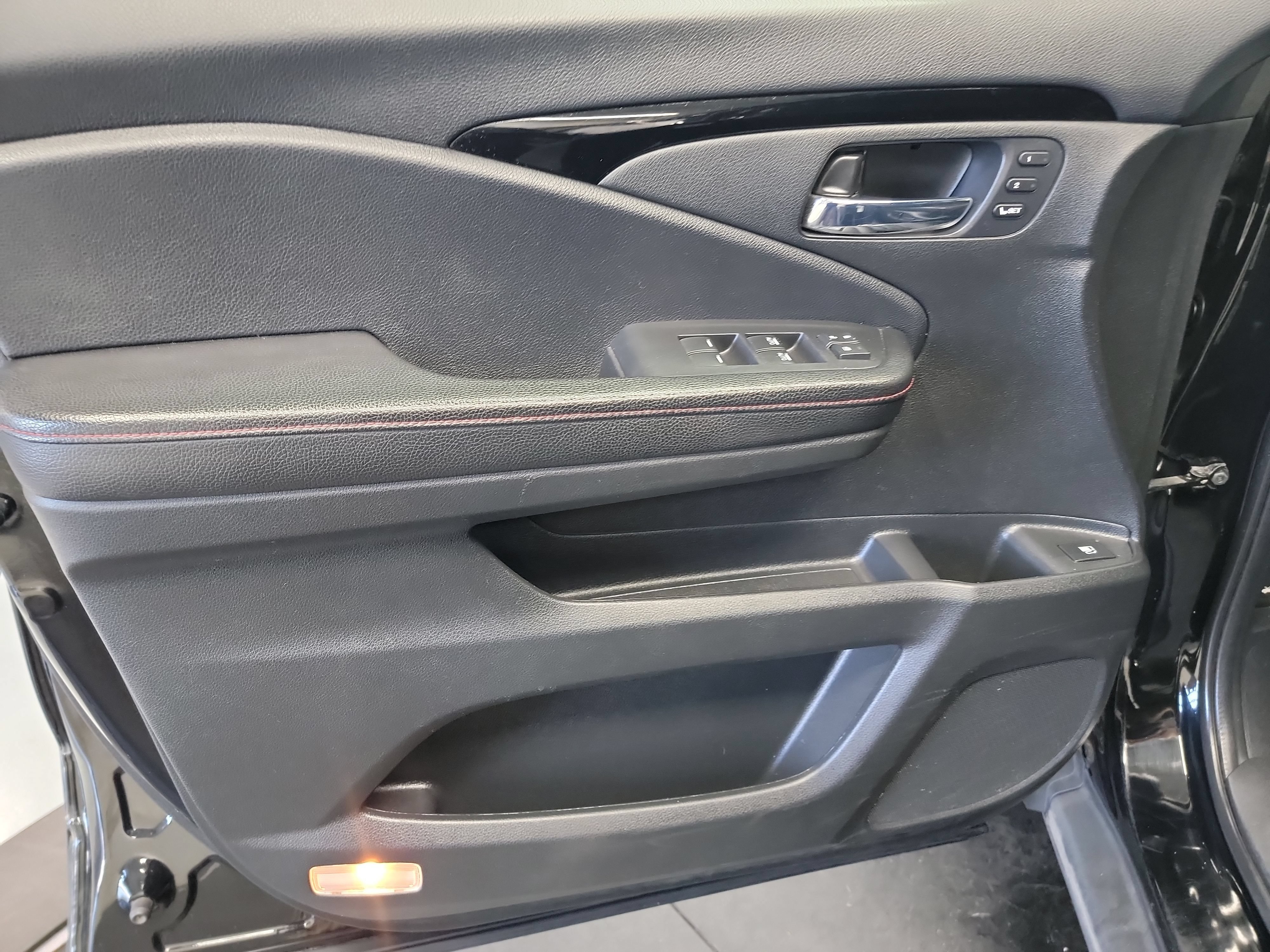 Used 2019 Honda Ridgeline Black Edition image 15