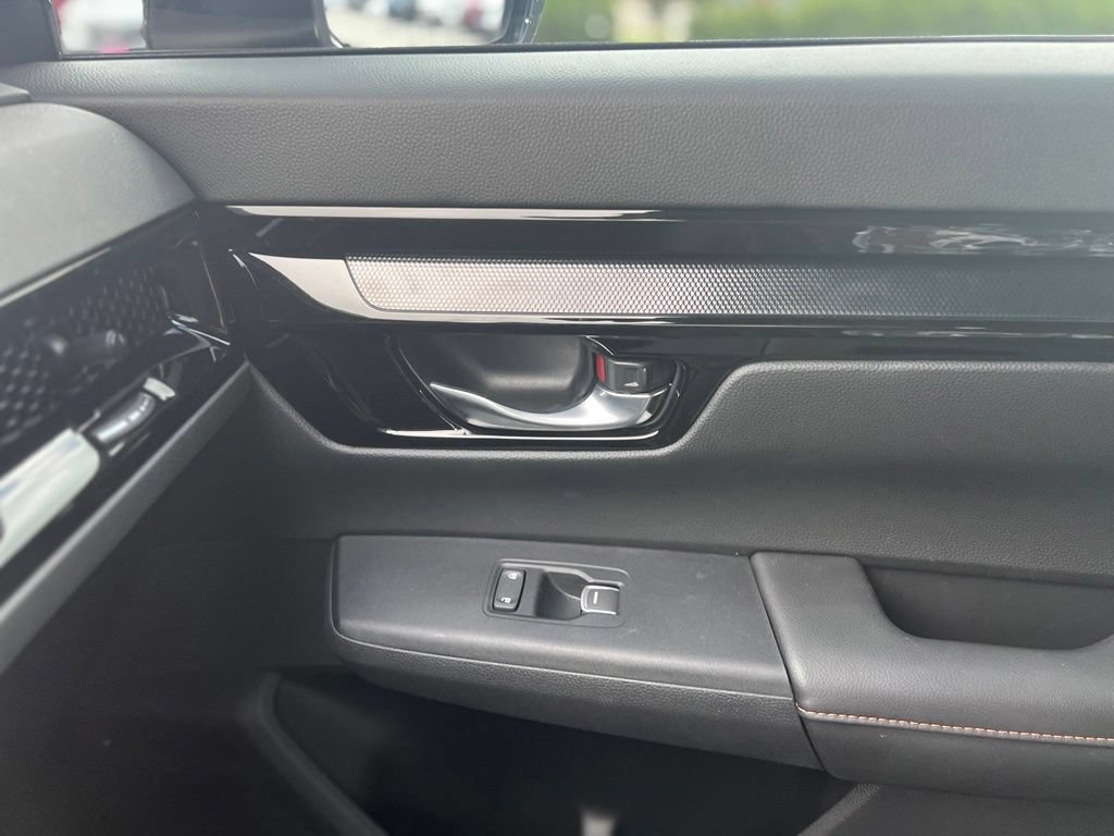 Used 2025 Honda CR-V Sport Touring image 10