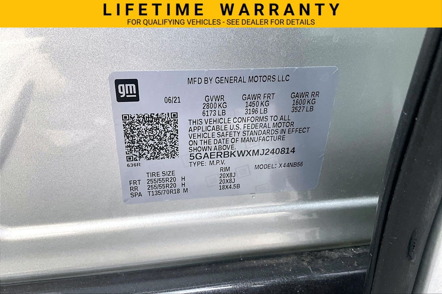 Used 2021 Buick Enclave Essence w/ Sound and Sites Package FWD image 6