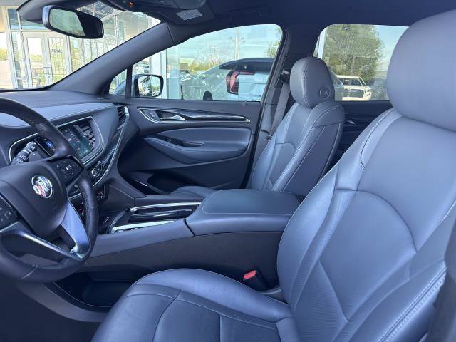 Used 2023 Buick Enclave Essence w/ Sport Touring Edition FWD image 10