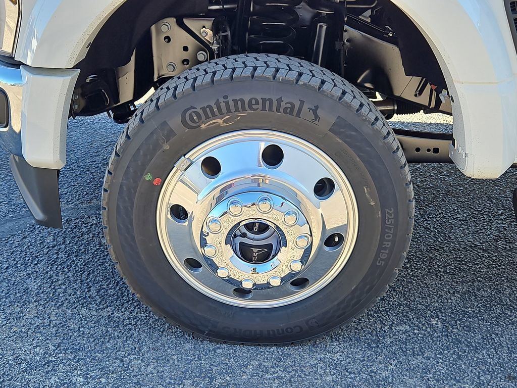 New 2026 Ford F450 Lariat w/ FX4 Off-Road Package image 17
