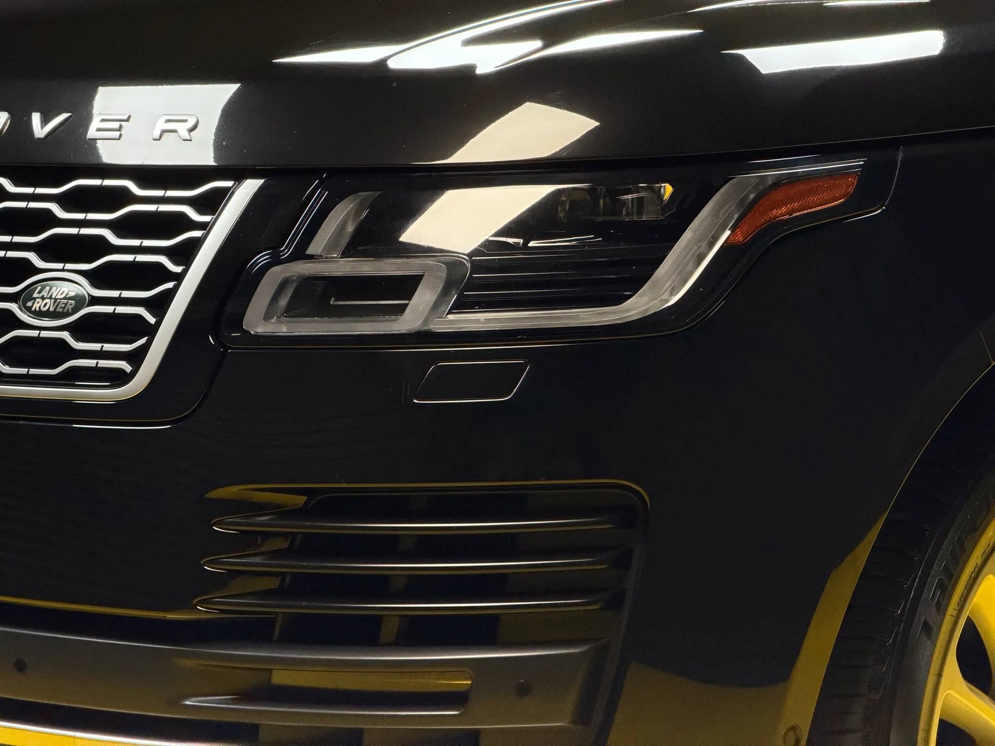 Used 2020 Land Rover Range Rover HSE image 7