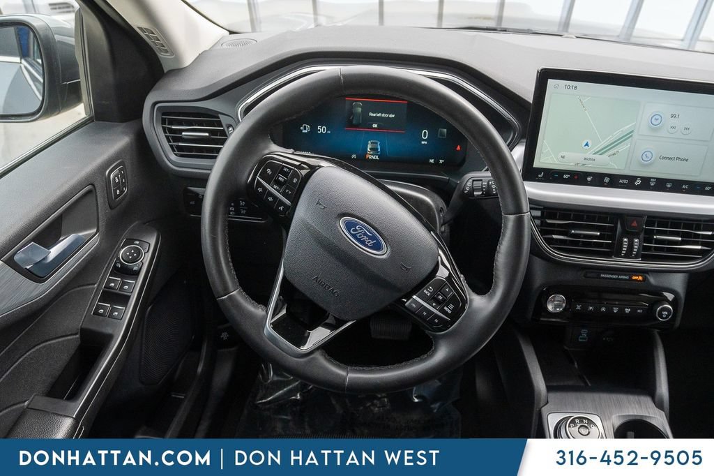 Used 2023 Ford Escape Platinum AWD/4WD image 6