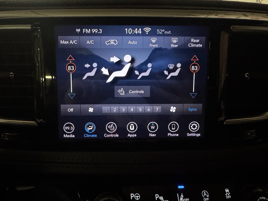 Used 2020 Chrysler Pacifica Limited image 38