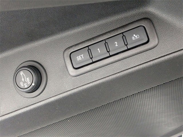 Used 2020 Chevrolet Equinox Premier image 11