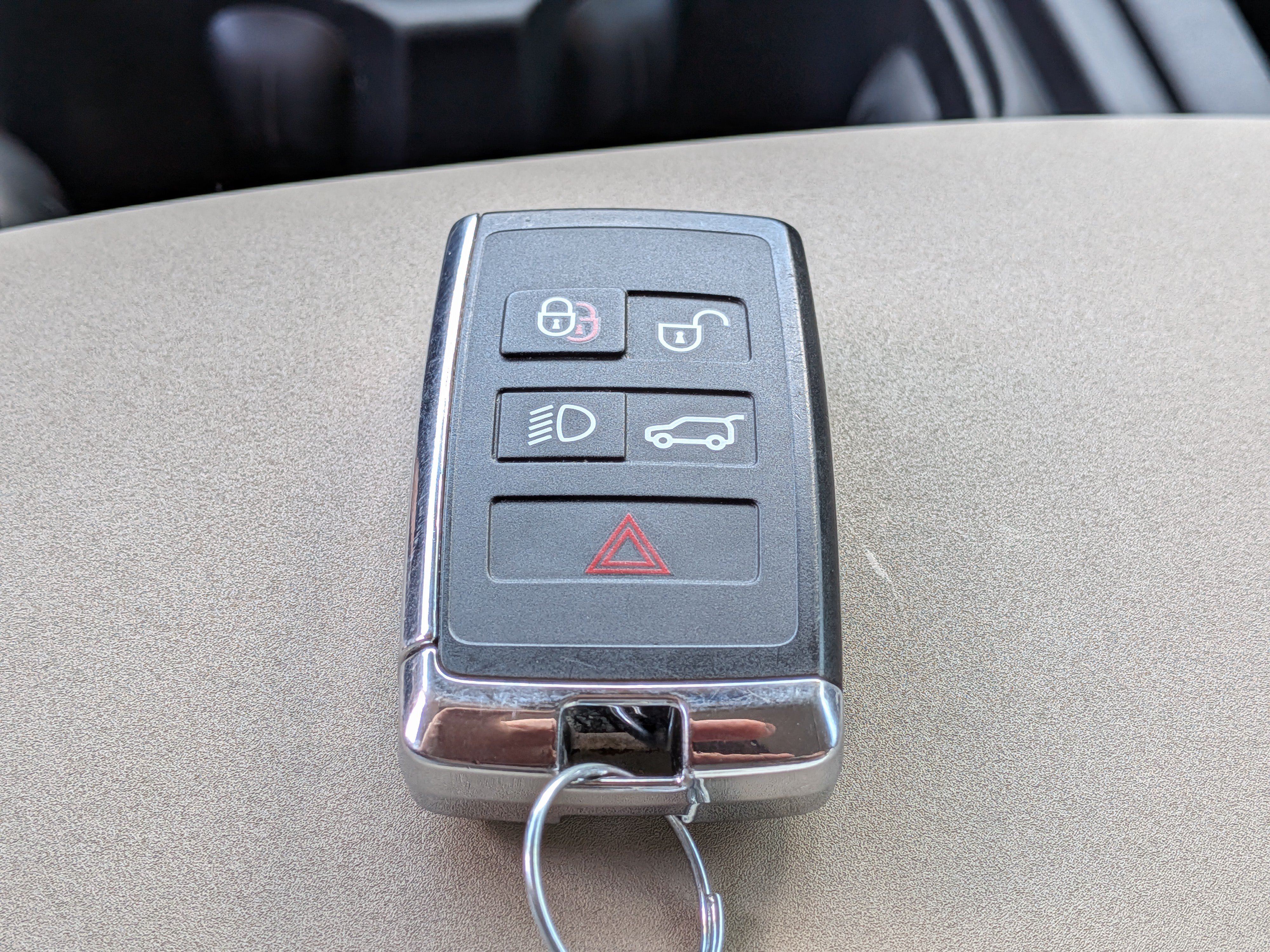 Used 2023 Land Rover Defender 110 SE AWD/4WD image 33