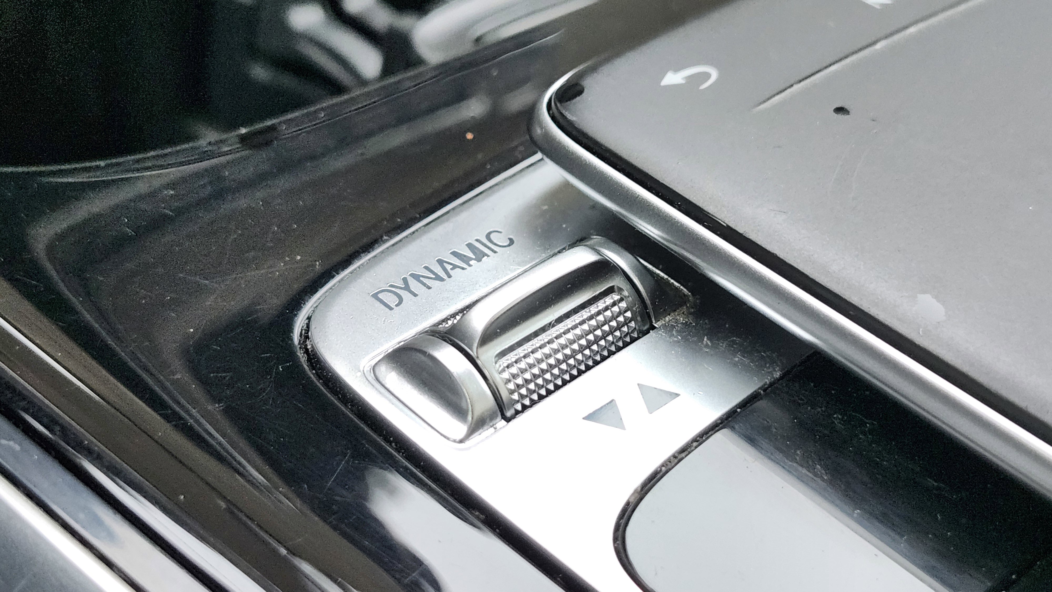 Used 2020 Mercedes-Benz GLB 250 w/ Premium Package image 30