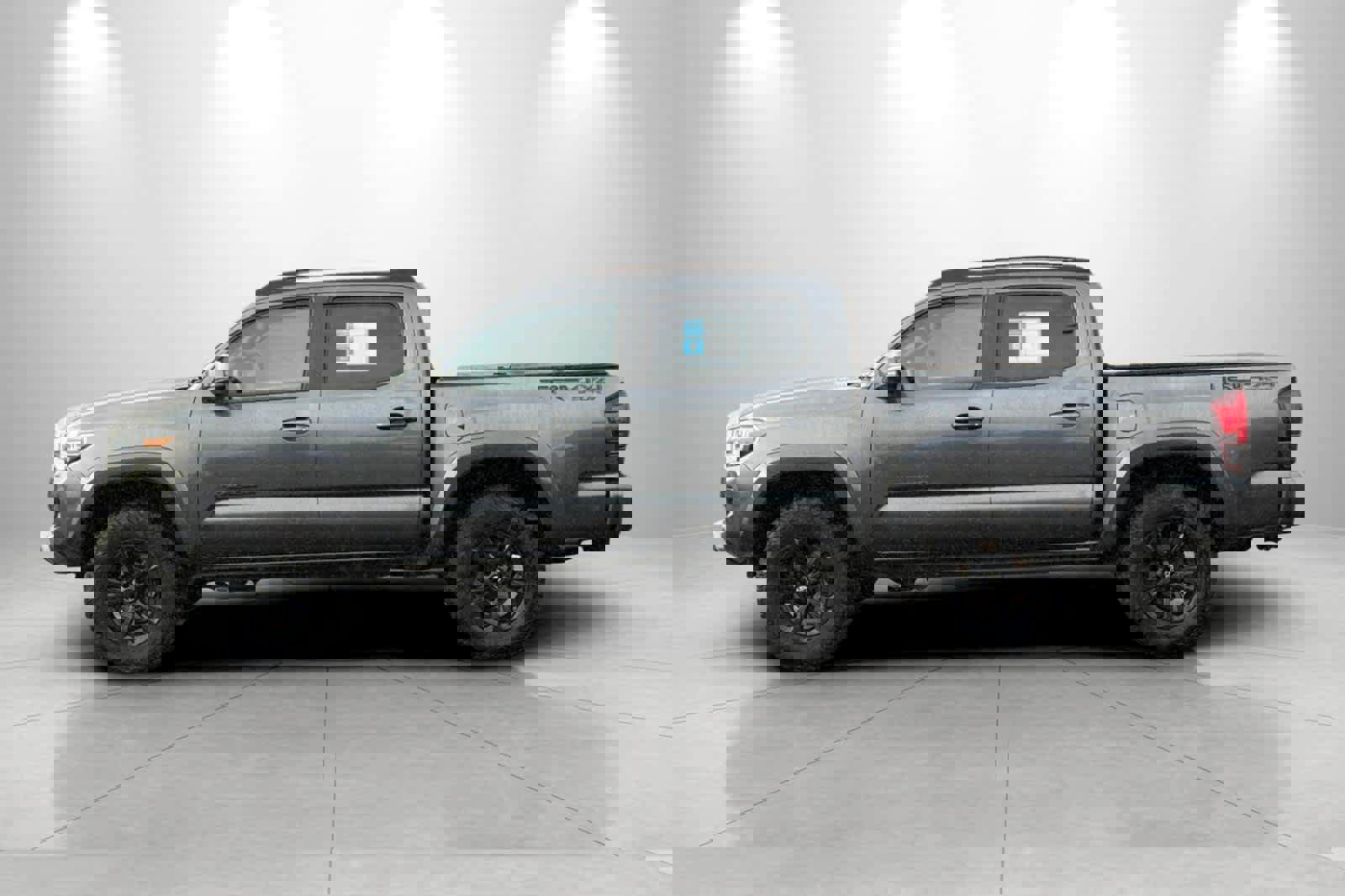 Used 2019 Toyota Tacoma TRD Sport image 5