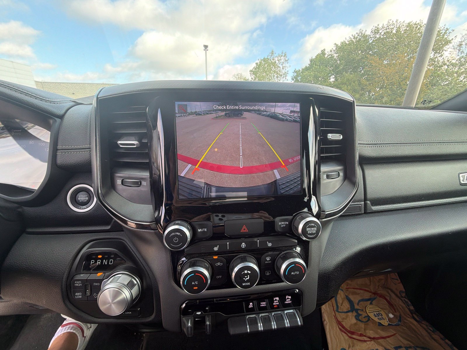 Used 2024 RAM 2500 Rebel AWD/4WD image 16