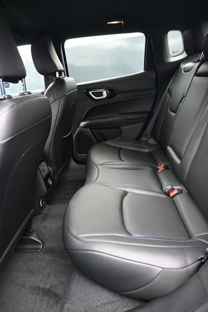 New 2026 Jeep Compass Limited AWD/4WD image 8