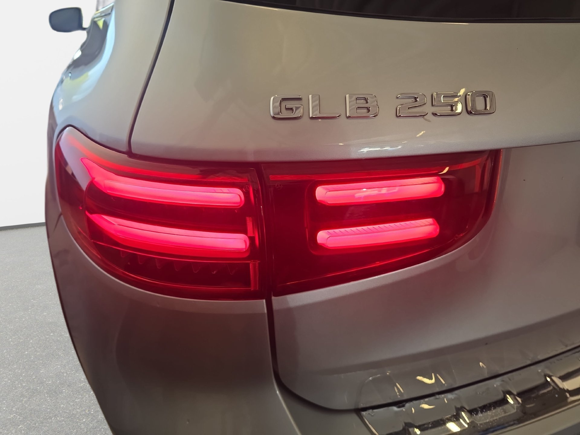 Certified 2026 Mercedes-Benz GLB 250 image 33