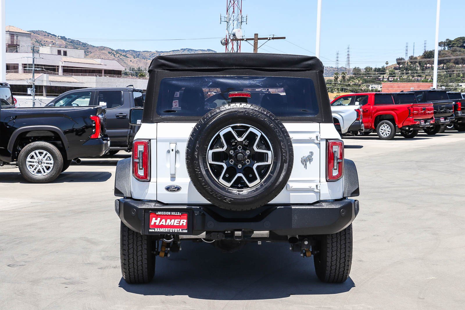 Used 2022 Ford Bronco Outer Banks w/ Sasquatch Package AWD/4WD image 6