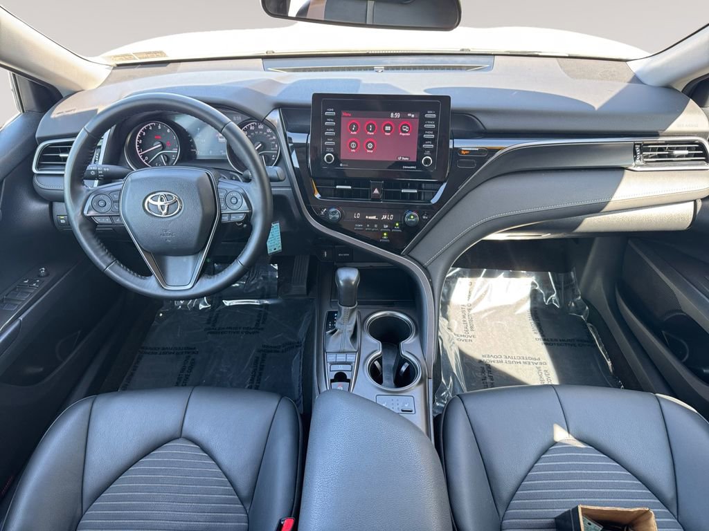 Used 2023 Toyota Camry SE w/ Cold Weather Package image 10