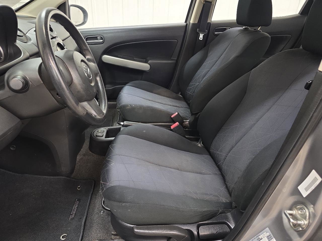 Used 2014 MAZDA MAZDA2 Sport image 28