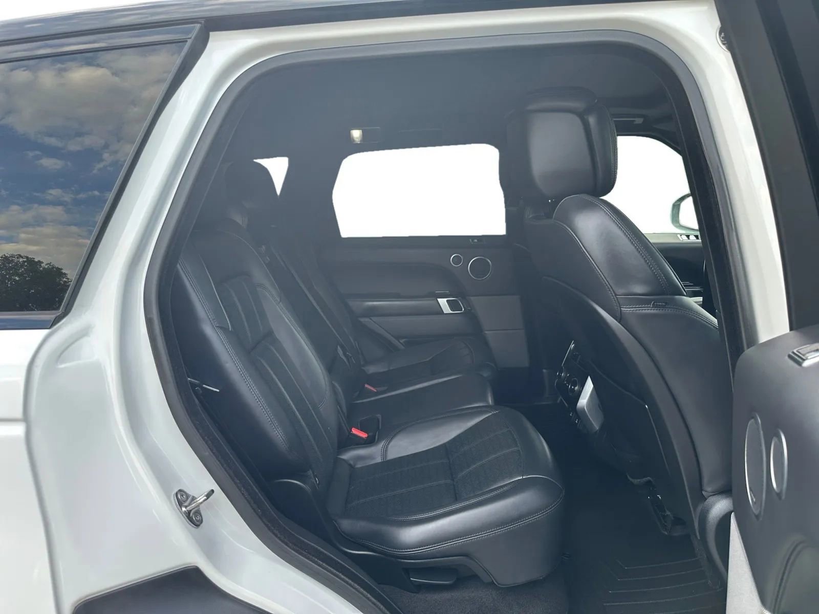 Used 2018 Land Rover Range Rover Sport HSE Dynamic AWD/4WD image 20