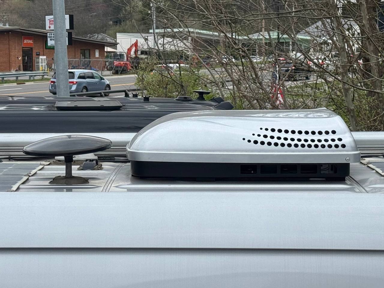 Used 2017 Mercedes-Benz Sprinter 3500 image 77