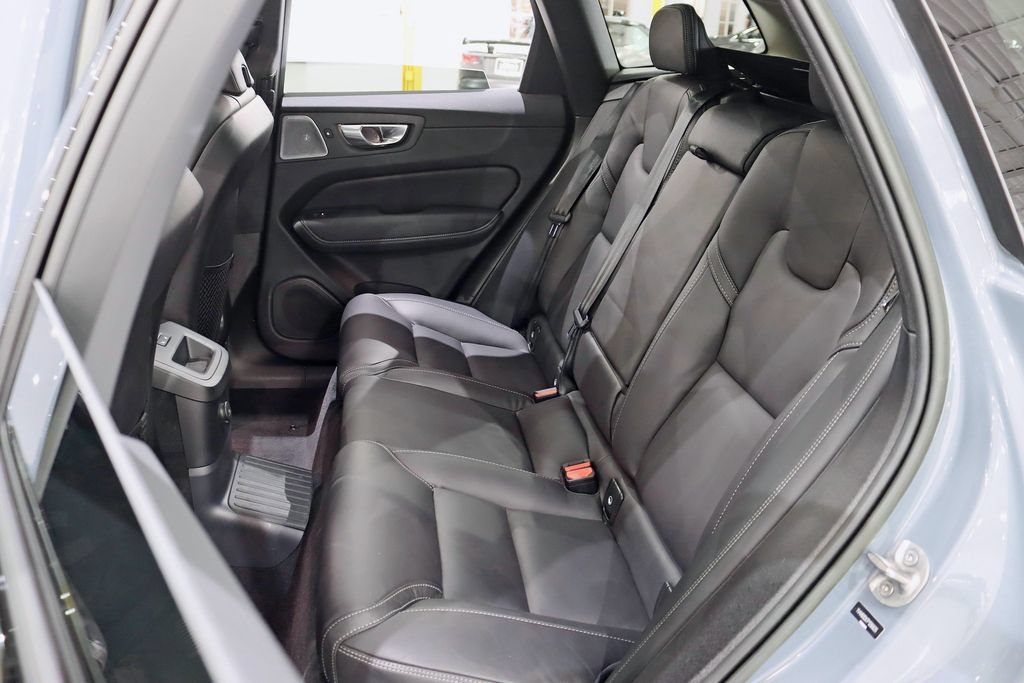 Used 2023 Volvo XC60 T8 Ultimate w/ Climate Package AWD/4WD image 31