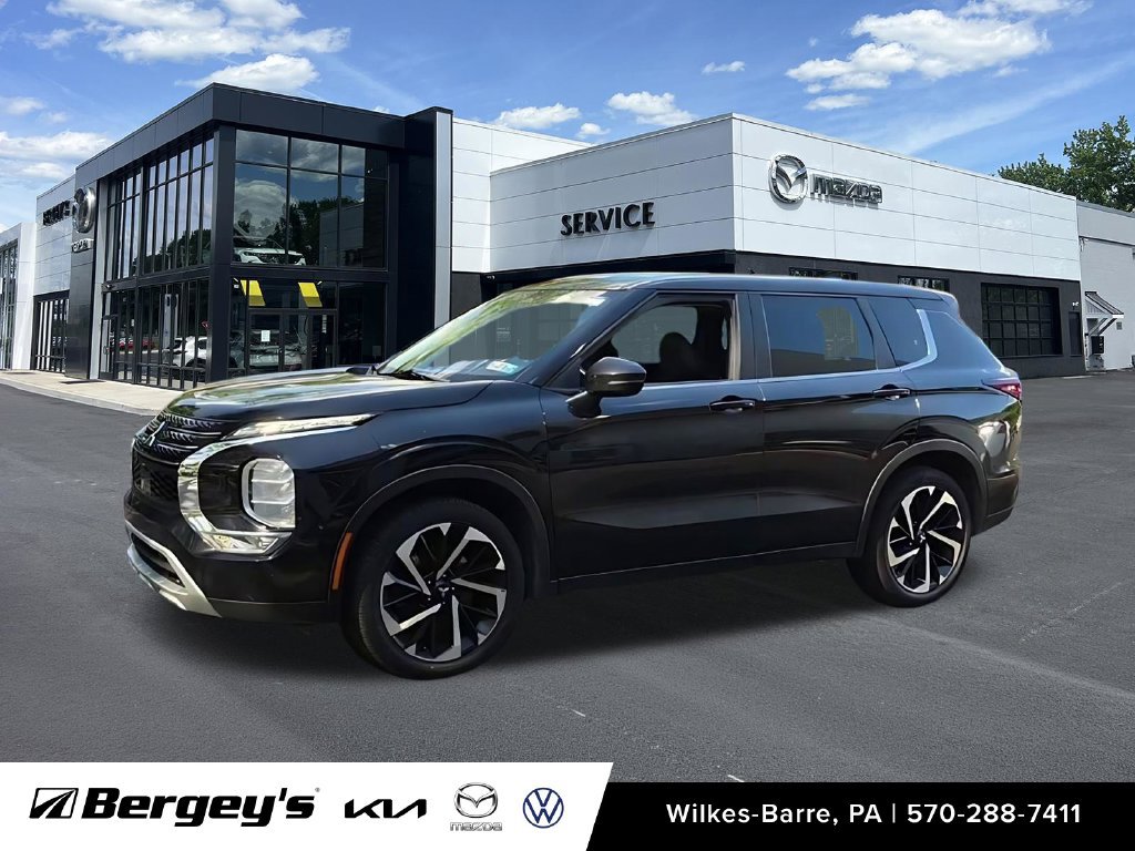 Used 2023 Mitsubishi Outlander SE AWD/4WD image 5
