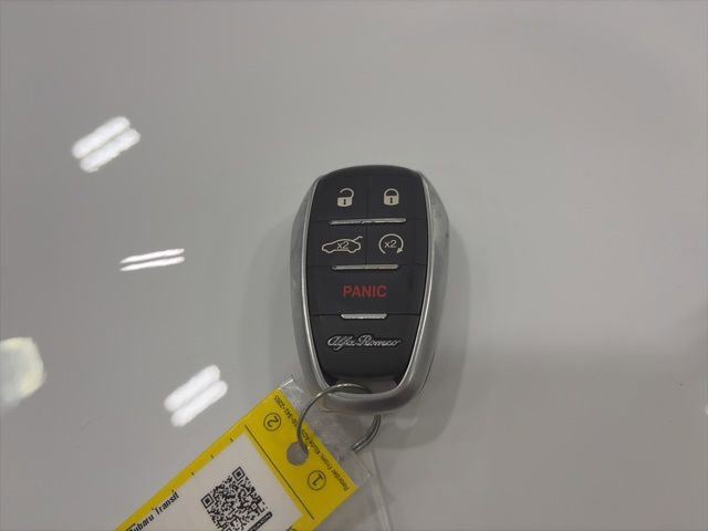 Used 2023 Alfa Romeo Stelvio Ti image 26