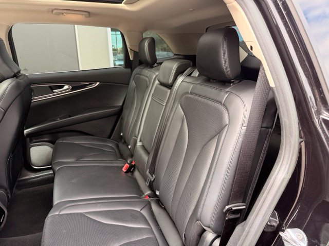 Used 2022 Lincoln Nautilus Reserve w/ Luxury Package FWD image 28