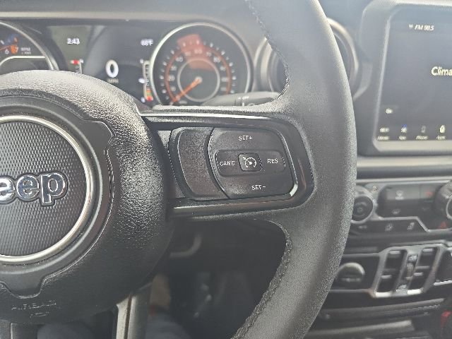 Used 2023 Jeep Gladiator Sport AWD/4WD image 16