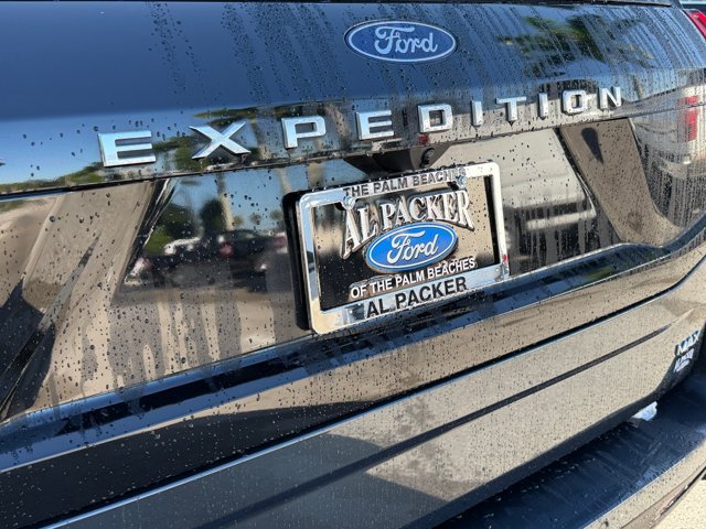 Used 2025 Ford Expedition Max Active RWD image 16