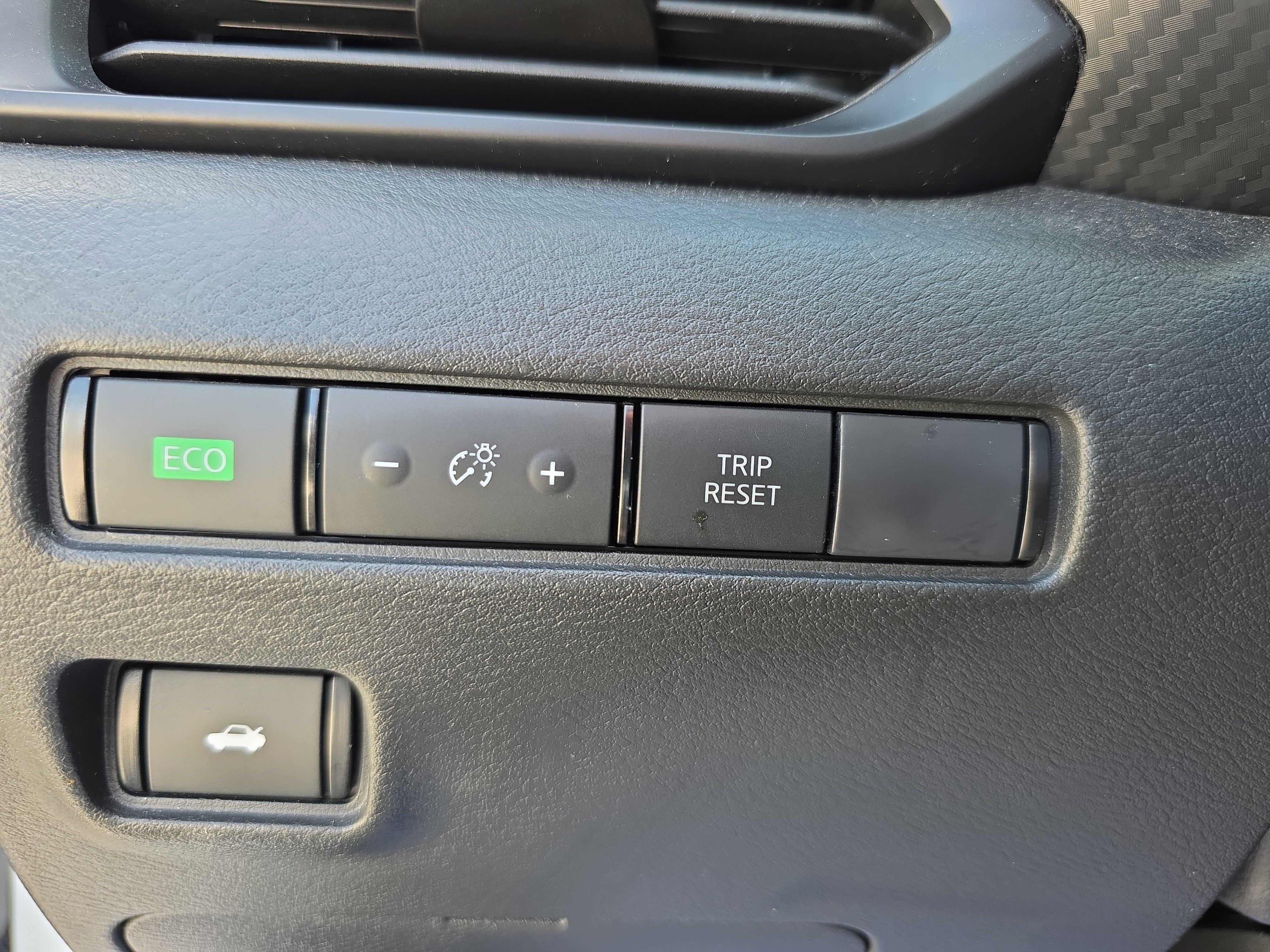 Used 2024 Nissan Sentra S image 22