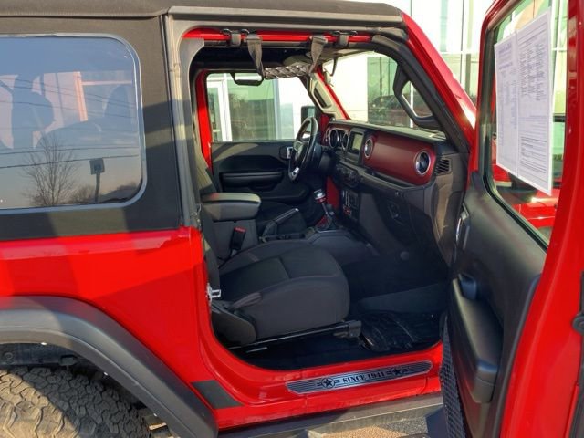 Certified 2022 Jeep Wrangler Rubicon w/ Cold Weather Group image 27