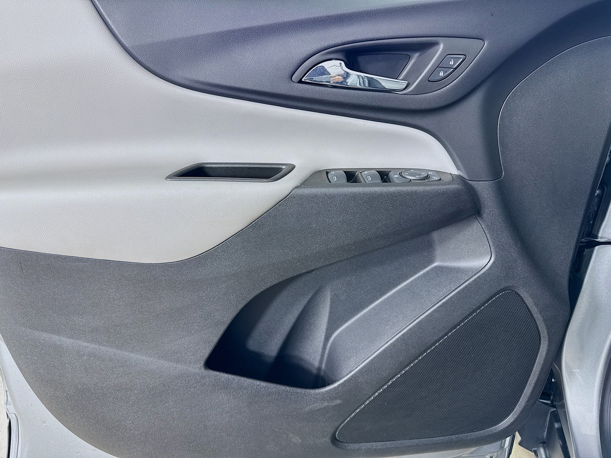 Used 2023 Chevrolet Equinox LS FWD image 17