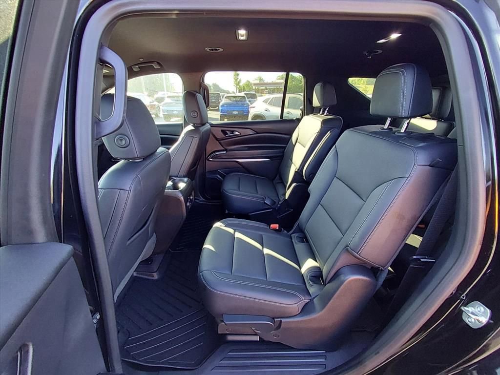 Used 2024 Chevrolet Traverse LT FWD image 12
