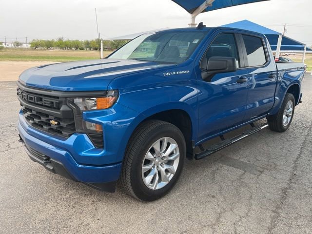 Used 2024 Chevrolet Silverado 1500 Custom image 1