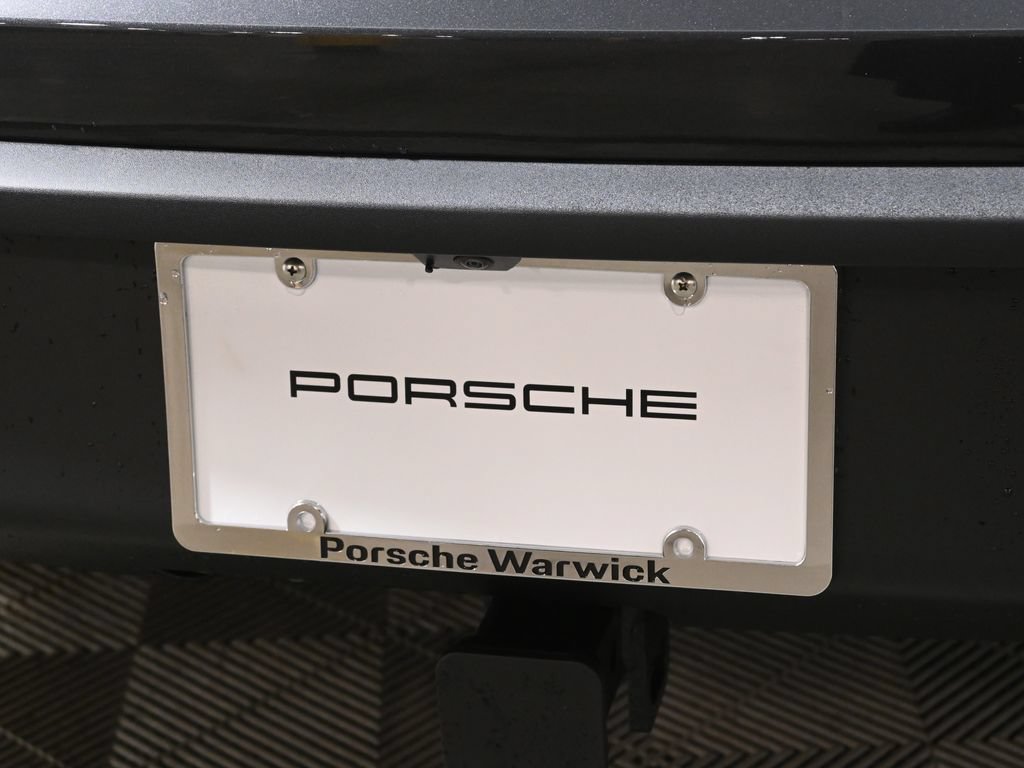 Used 2026 Porsche Macan AWD/4WD image 14