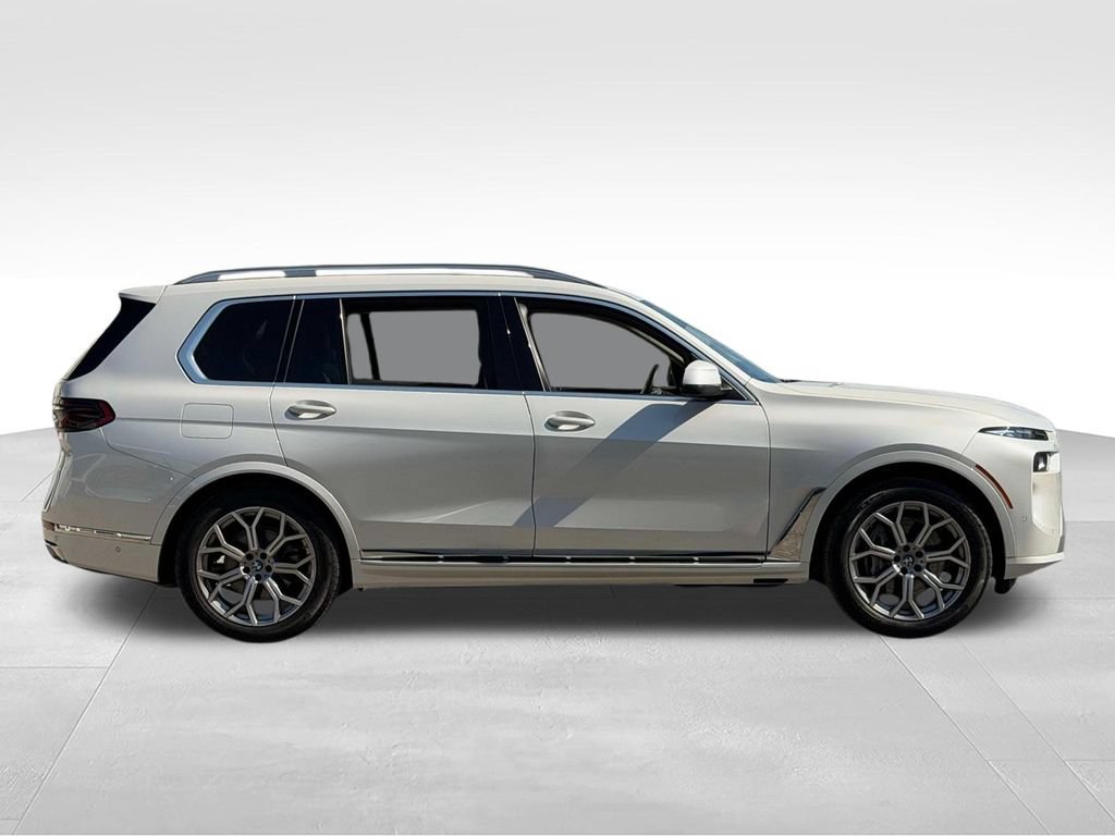 Used 2026 BMW X7 xDrive40i AWD/4WD image 10