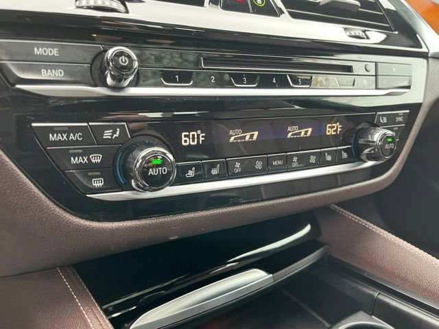 Used 2018 BMW M550i xDrive w/ Dynamic Handling Package AWD/4WD image 19