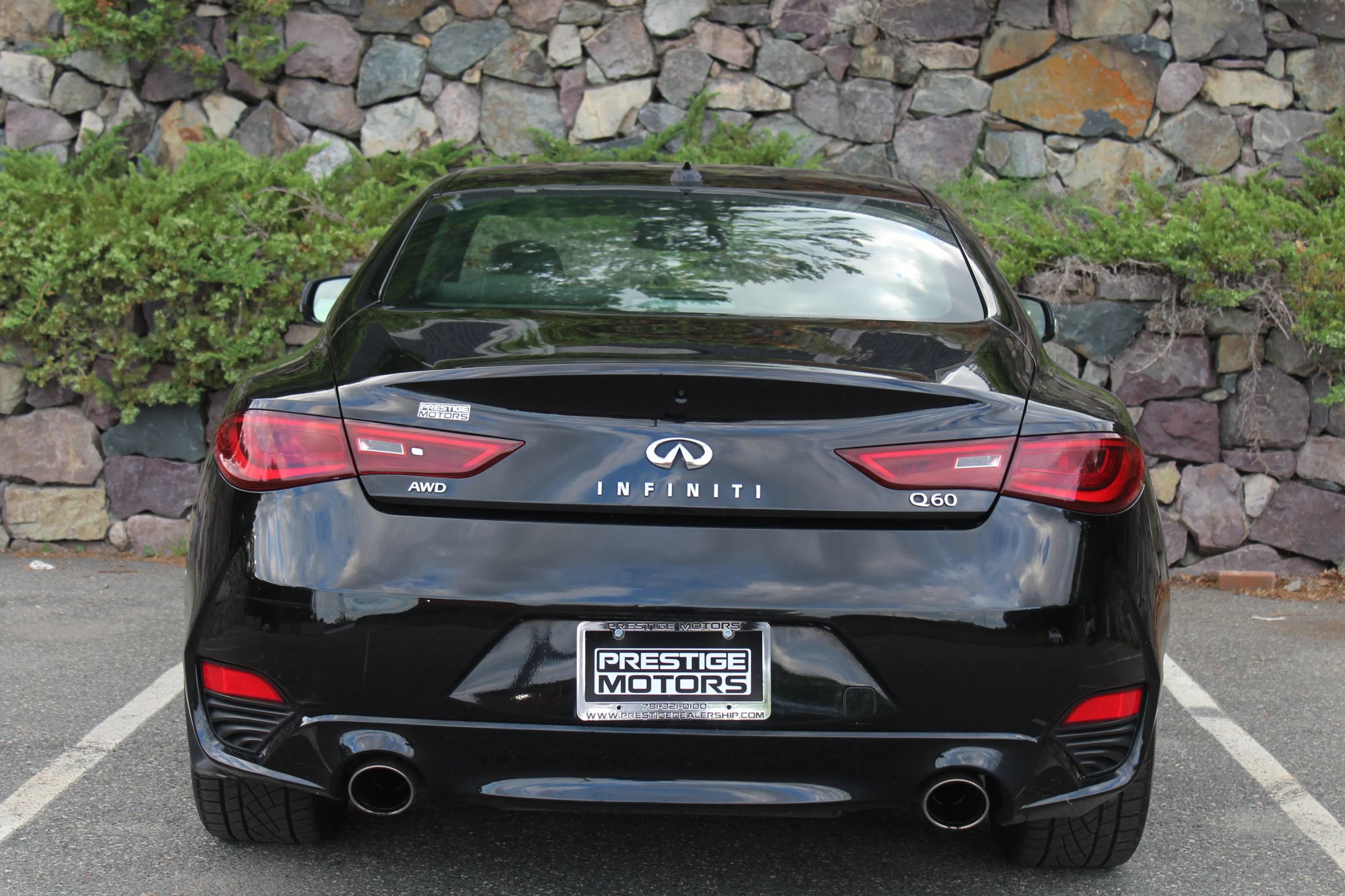 Used 2019 INFINITI Q60 3.0t Luxe w/ Essential Package AWD/4WD image 8
