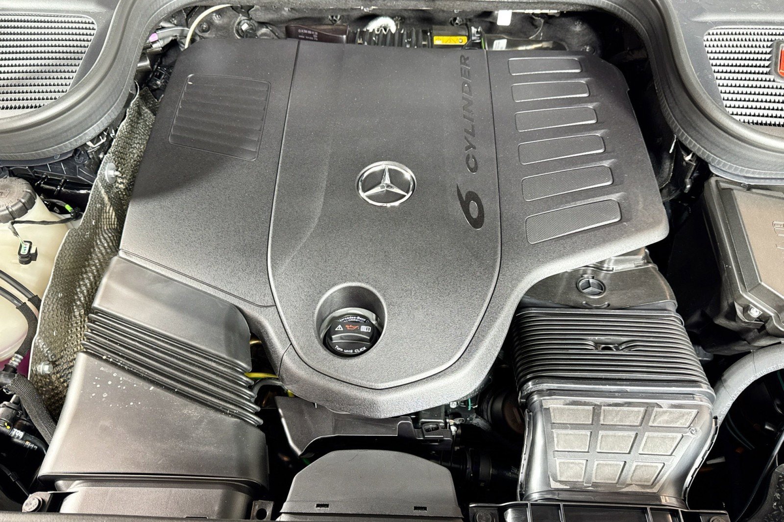 New 2026 Mercedes-Benz GLS 450 4MATIC image 28
