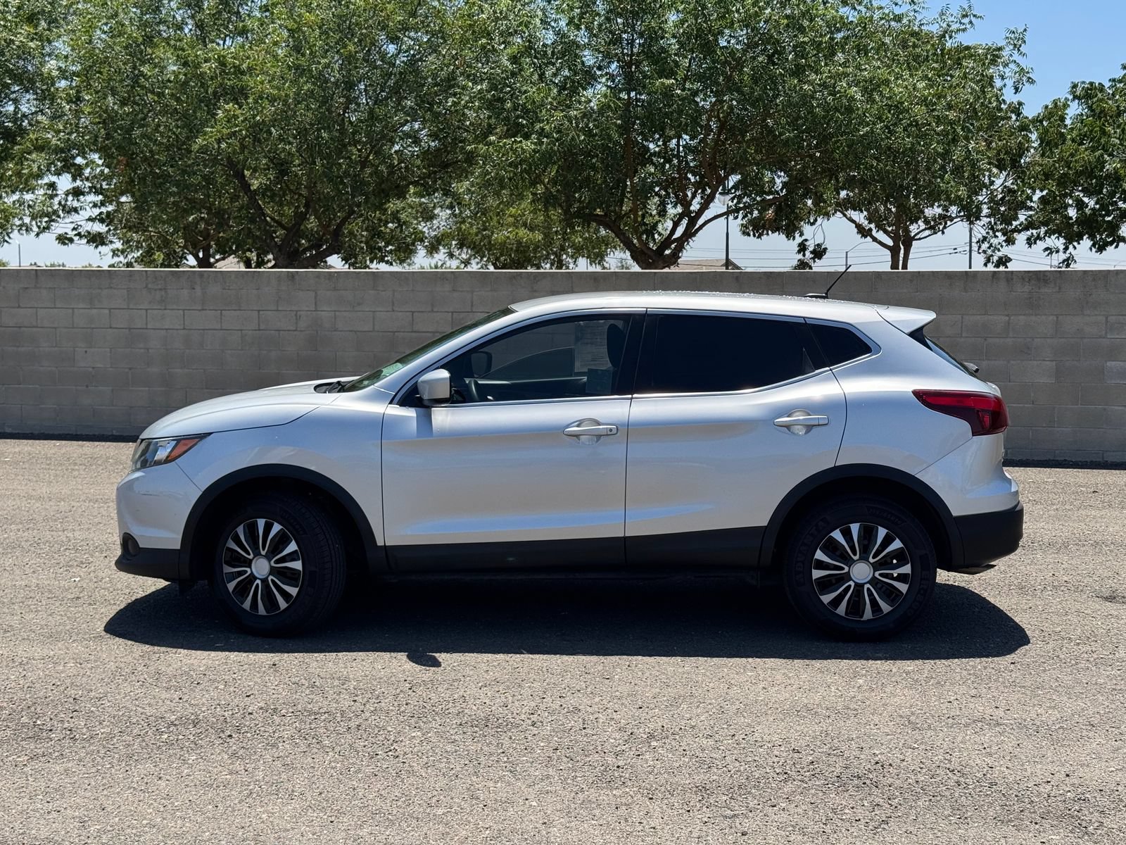 Used 2019 Nissan Rogue Sport S FWD image 8