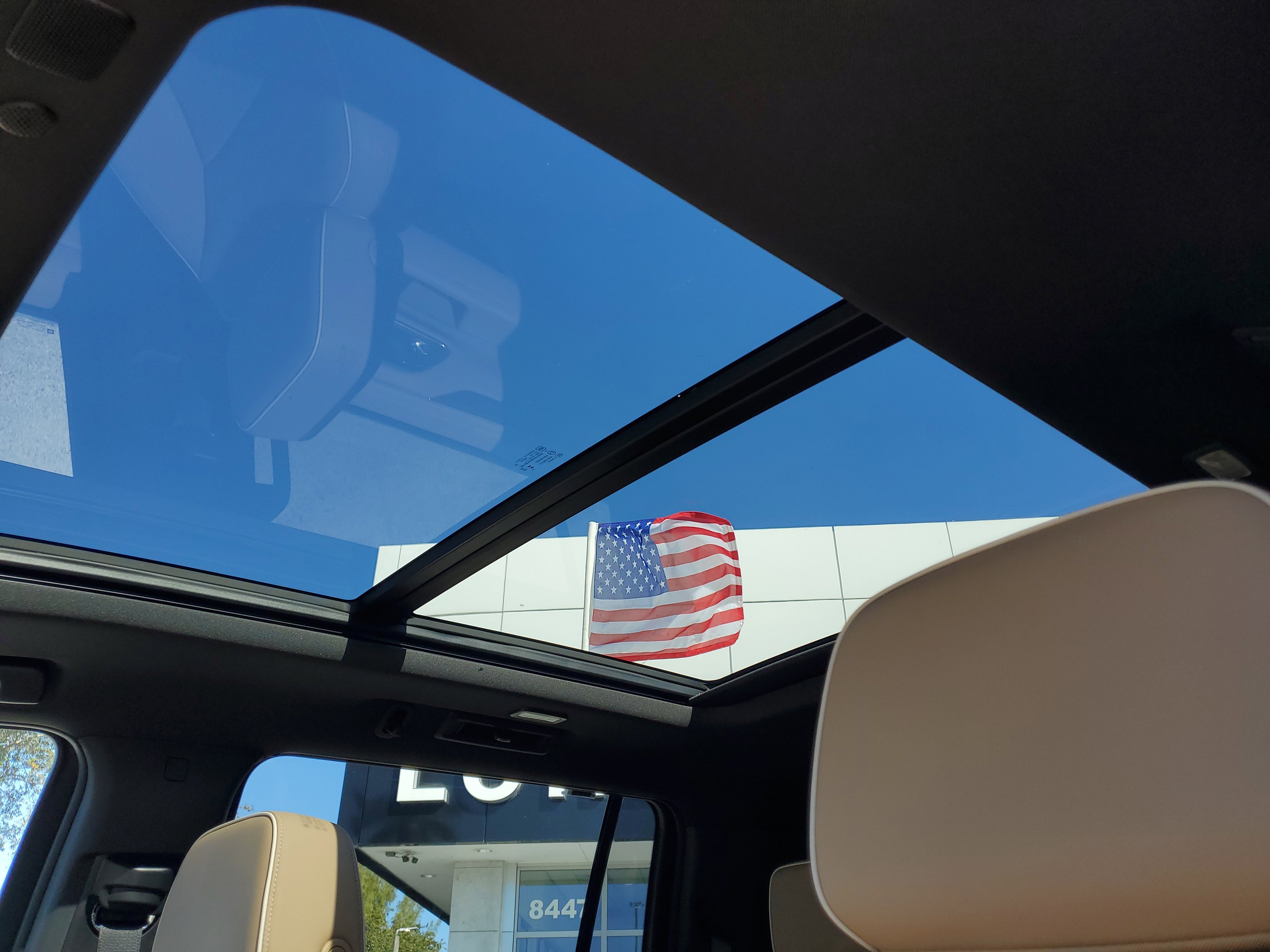 Used 2024 Chevrolet Suburban Premier image 11