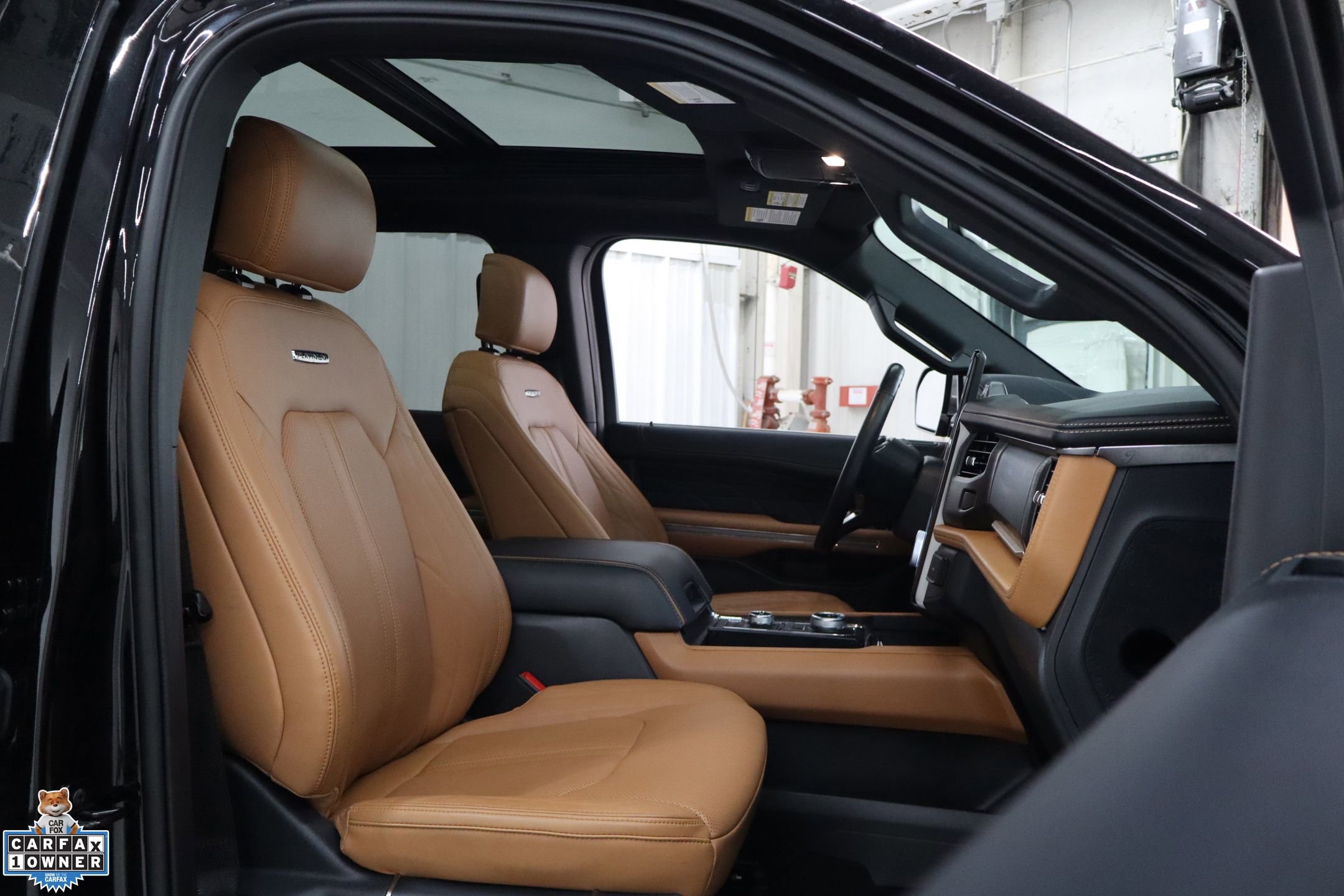 Certified 2024 Ford Expedition Platinum image 31