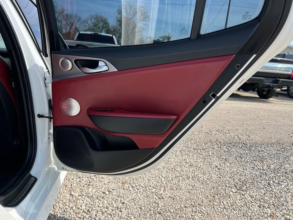 Used 2019 Kia Stinger GT1 AWD/4WD image 19