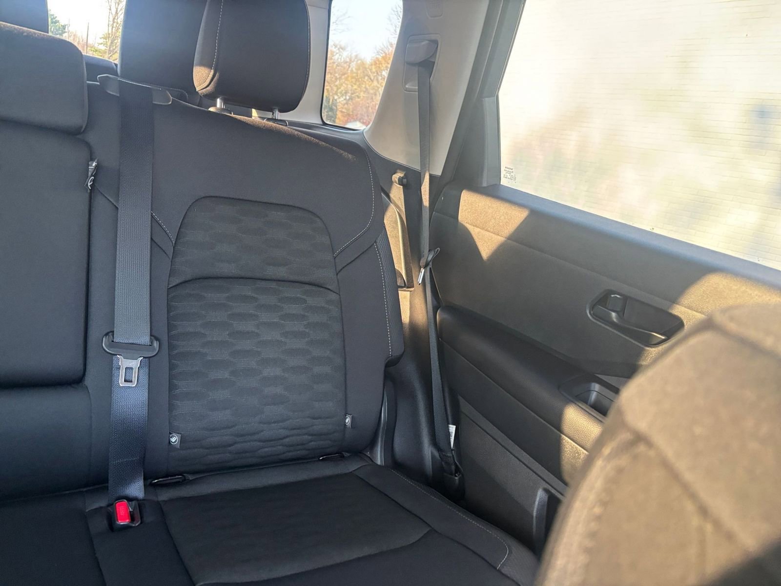 Used 2025 Nissan Pathfinder SV image 38