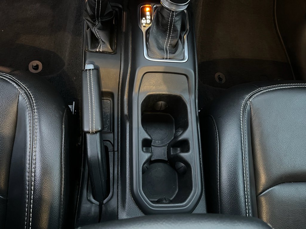 Used 2023 Jeep Wrangler Sahara image 23