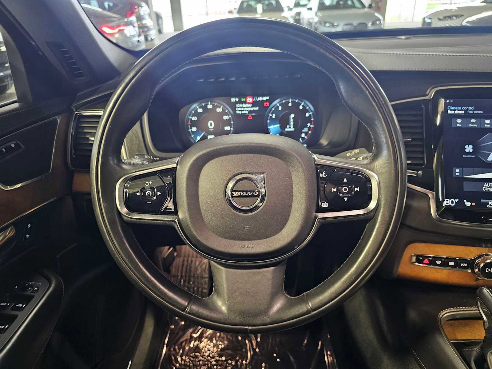 Used 2016 Volvo XC90 T6 Inscription w/ Vision Package AWD/4WD image 11