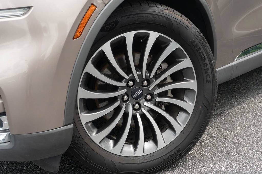 Used 2020 Lincoln Aviator Reserve w/ Elements Package Plus RWD image 2